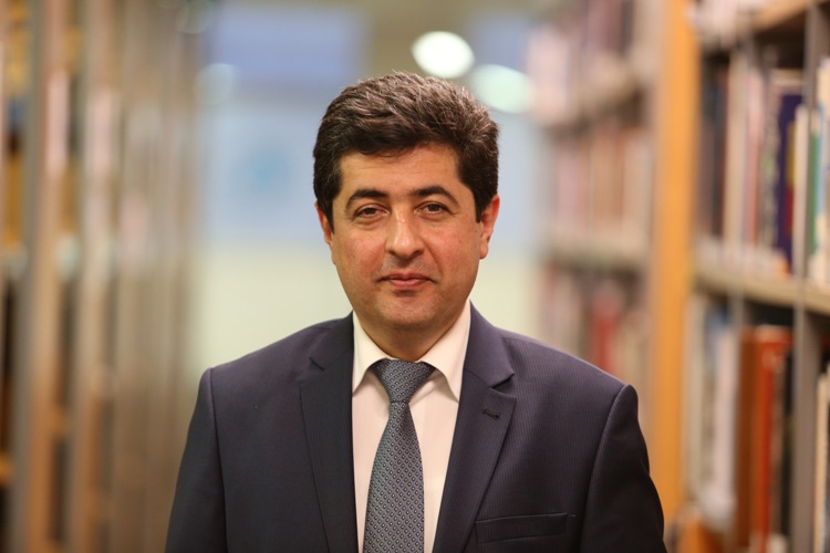 Azerbaycan Kökenli Profesör Türkiye'ye Minnettarız