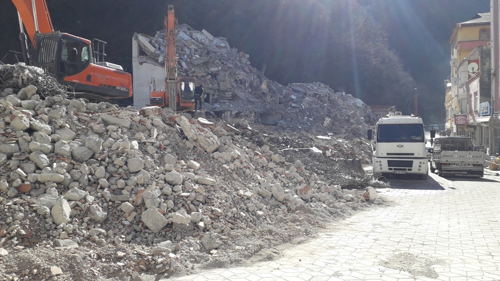Merkez Mahalle  Yer Temizleme Resimleri