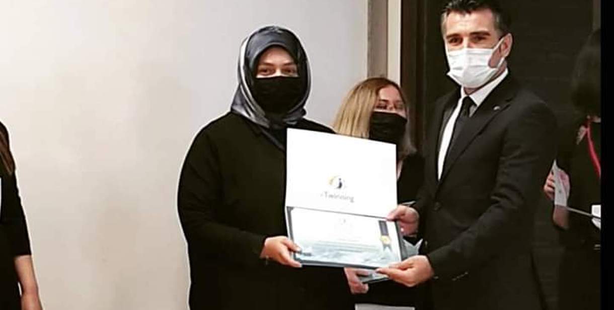 Tuba Yelek Öğretmen Başarılarına Bir Yenisini Daha Ekledi