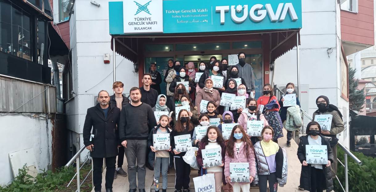 Giresun'lu öğrencilerden TÜGVA Bulancak'a ziyaret
