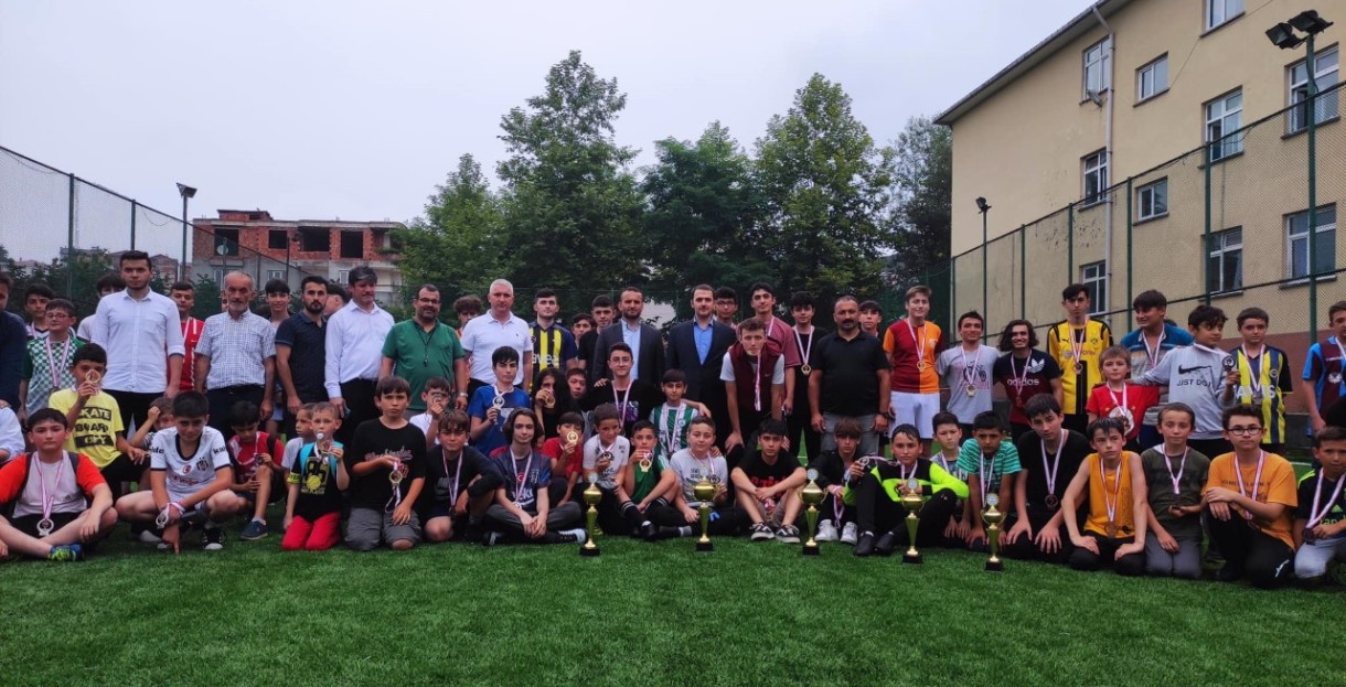 Güce Kur'an Kursları Arası Futbol Turnuvası Yapıldı
