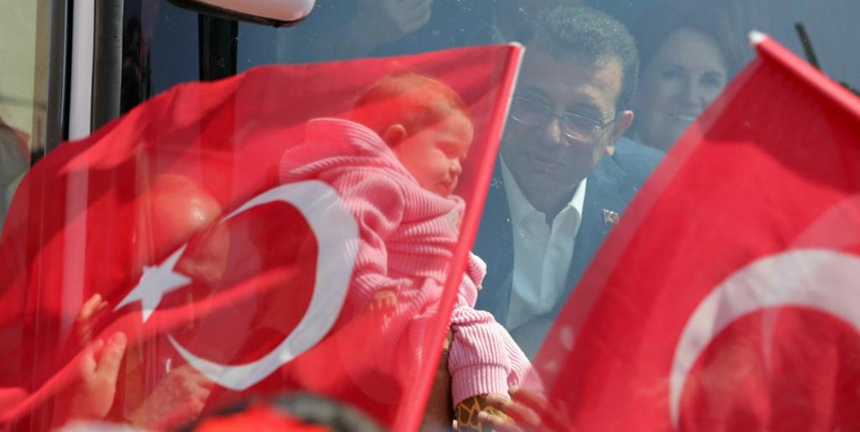 Akşener ve İmamoğlu'na Samandağ'da Sevgi Seli