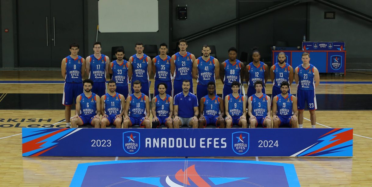 Anadolu Efes yeni sezon öncesinde kamera karşısına geçti