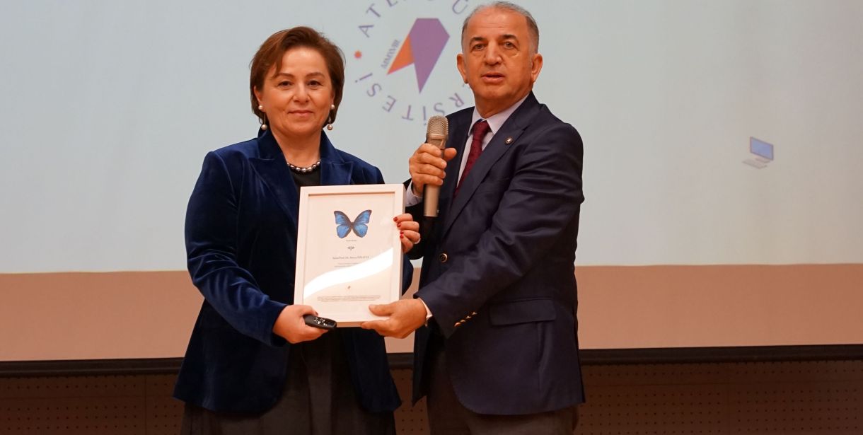 Aşk beyinde başlıyor, beyinde bitiyor