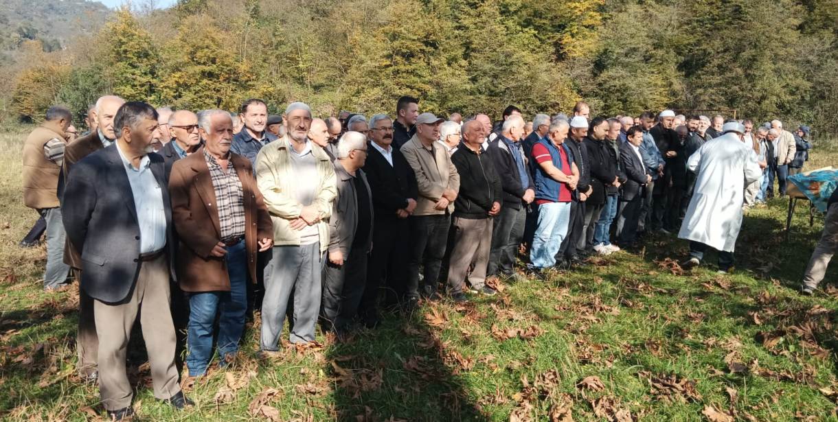Gazeteci Yazar Şaban Kutlu Ablasını Kaybetti