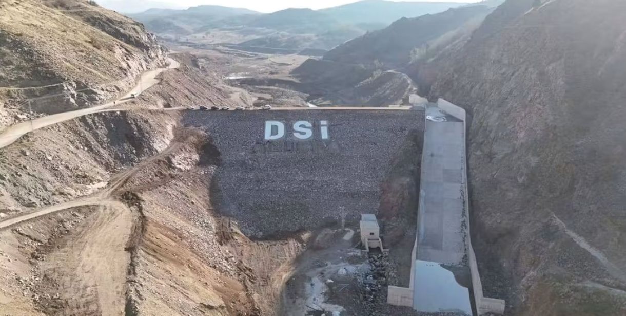 DSİ Açıkladı Gölet Duvarı Tamamlandı