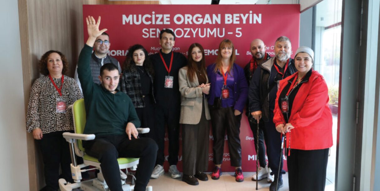 Güç kaybı, konuşma ve anlama gücüne dikkat