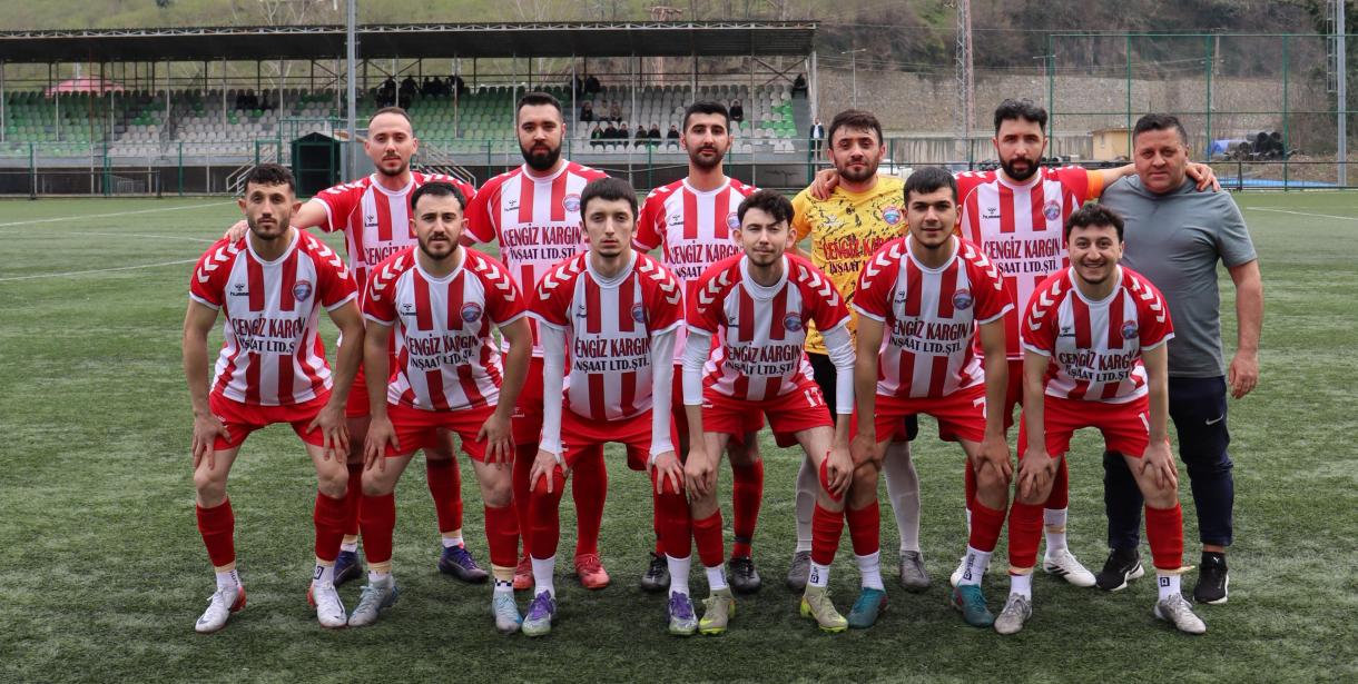 Harşit Spor Evinde Direndi Ama Puan Alamadı