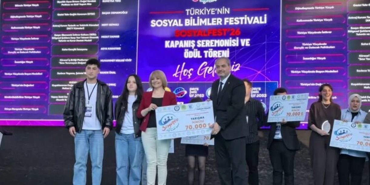 Cansu Varlı Türkiye İkincisi Olarak Harşit'in Gururu Oldu