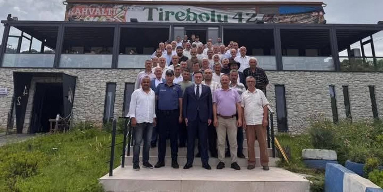 Tirebolulu Muhtarlar Yeni Kaymakamla Tanışma ve İstişare Toplantısına Katıldı